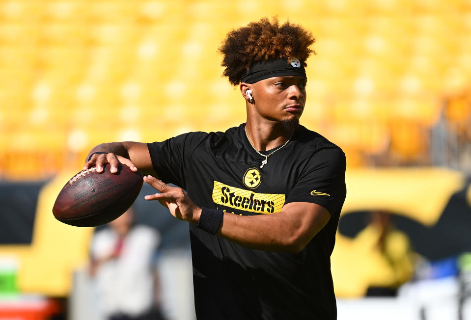 Justin Fields Shows Promise but Faces Challenges in Preseason Debut for Steelers