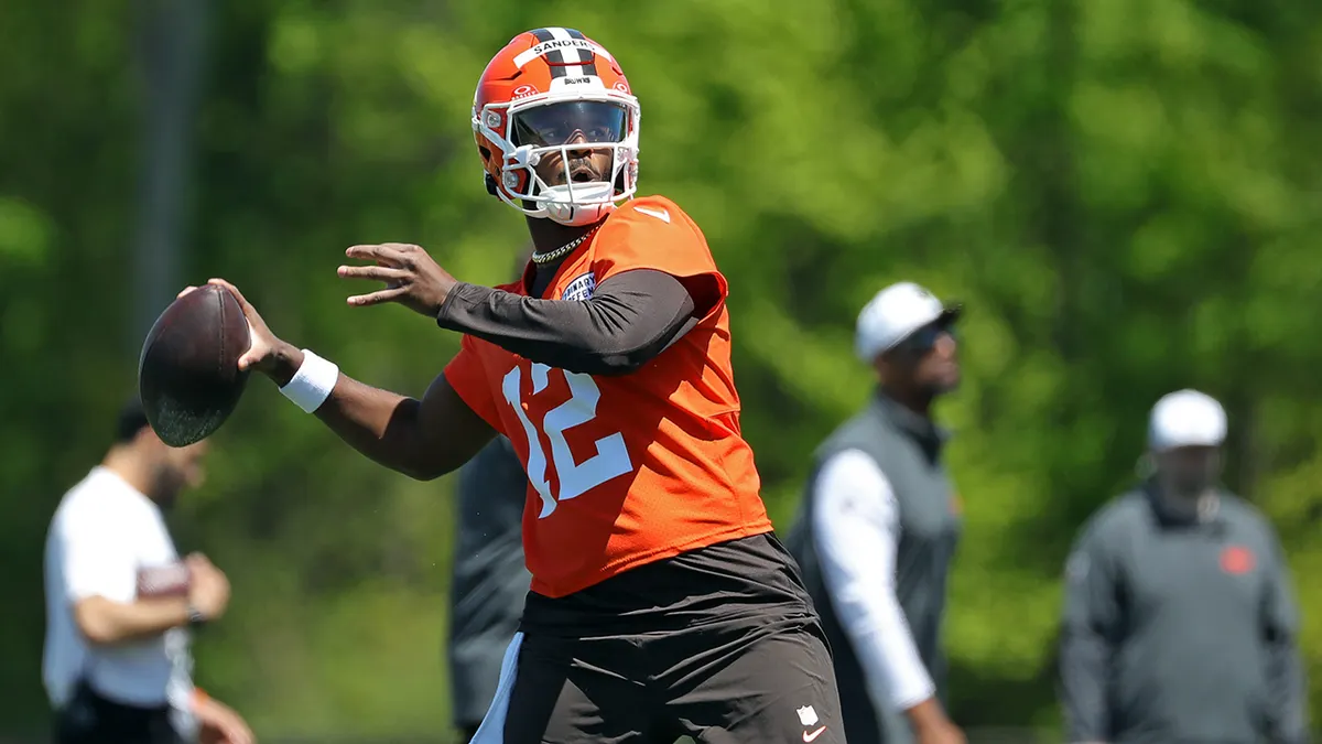 Shedeur Sanders Shines at Browns Minicamp, Outpacing Fellow Rookie Dillon Gabriel