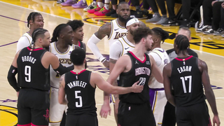 LeBron & Ime Udoka get into an exchange, Udoka gets ejected