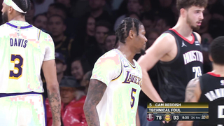 LeBron & Ime Udoka get into an exchange, Udoka gets ejected