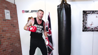 How to Throw a 1 - 2 / Jab - Cross in Boxing