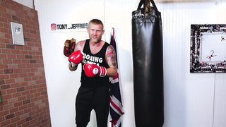 How to Throw a 1 - 2 / Jab - Cross in Boxing