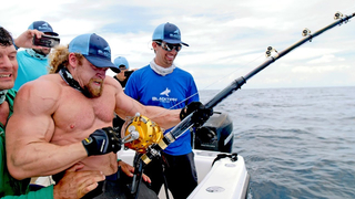 Strongest Men VS Strongest Fish