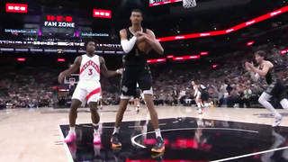 I've never seen an NBA coach do this...