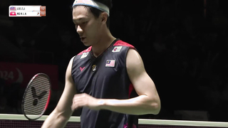 Lee Zii Jia takes to the court against Ng Ka Long Angus