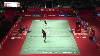Lee Zii Jia takes to the court against Ng Ka Long Angus