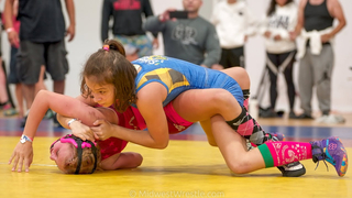 46 kg Girls Freestyle – Maya Alvarado {B} of IL Cornstars Black vs. Kara-lynn Dover {R} of WOW South