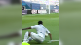 Neymar is so Skilled its crazy!