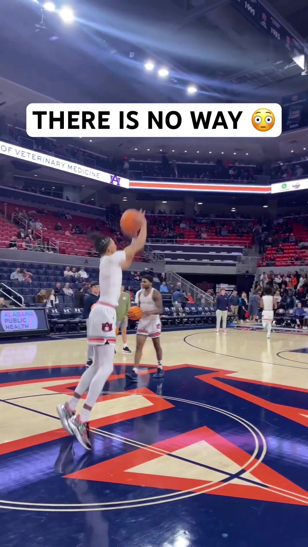 Auburn Men's Basketball Team Stuns with 4 Consecutive Half-Court Shots in Practice Shootaround
