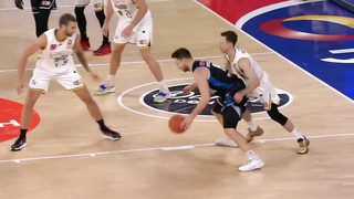 10 Minutes of Matthew Dellavedova’s Best Plays