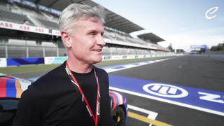 Usain Bolt drives Formula E car in Mexico!