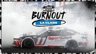 Denny Hamlin didn't hold back durring his Clash burnout! #nascar