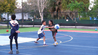 6-year-old first grader King Solomon stepped on the court with ZERO fear ??