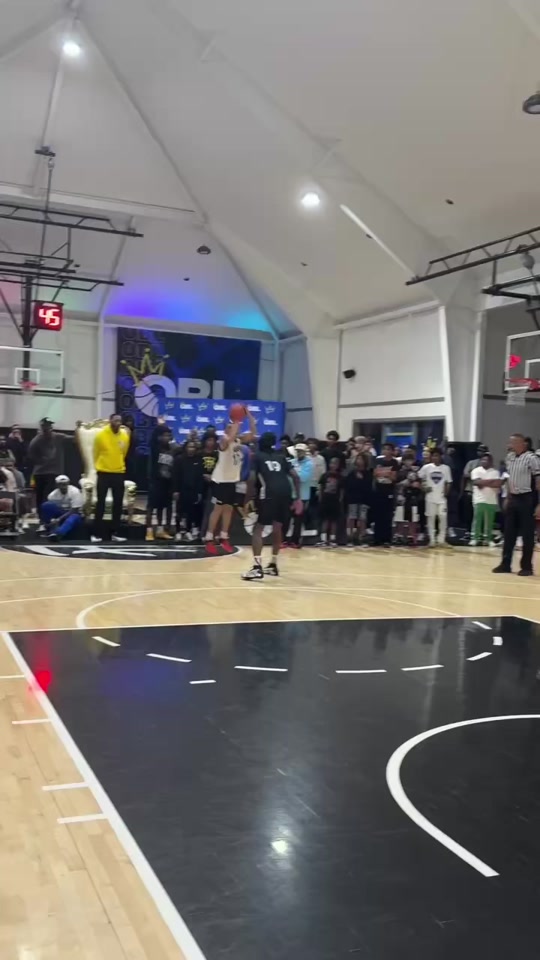 You Know It’s TOUGH When T-Mac Reacts Like This ?