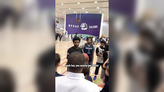Kyrie Irving Teaches the Art of the Crossover ??