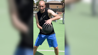 How to Dribble a Basketball for Beginners ? (Simple & Easy)