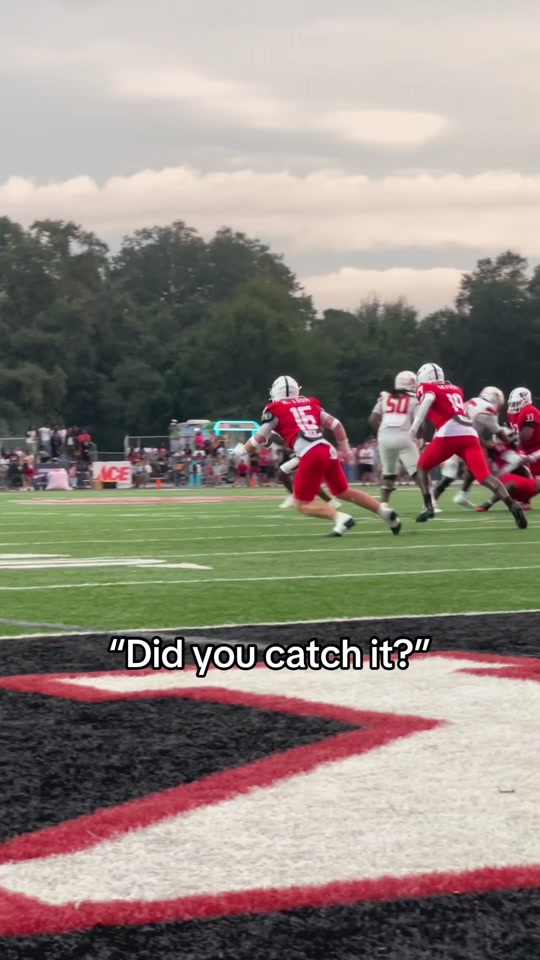 Nick Lennear is HIM @__.nolimit_n #football #catch #highschool #hig...