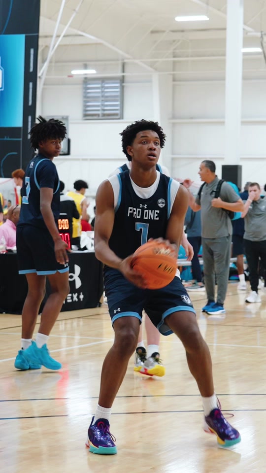 The #1 FRESHMAN IN THE COUNTRY is Draydne he is different!