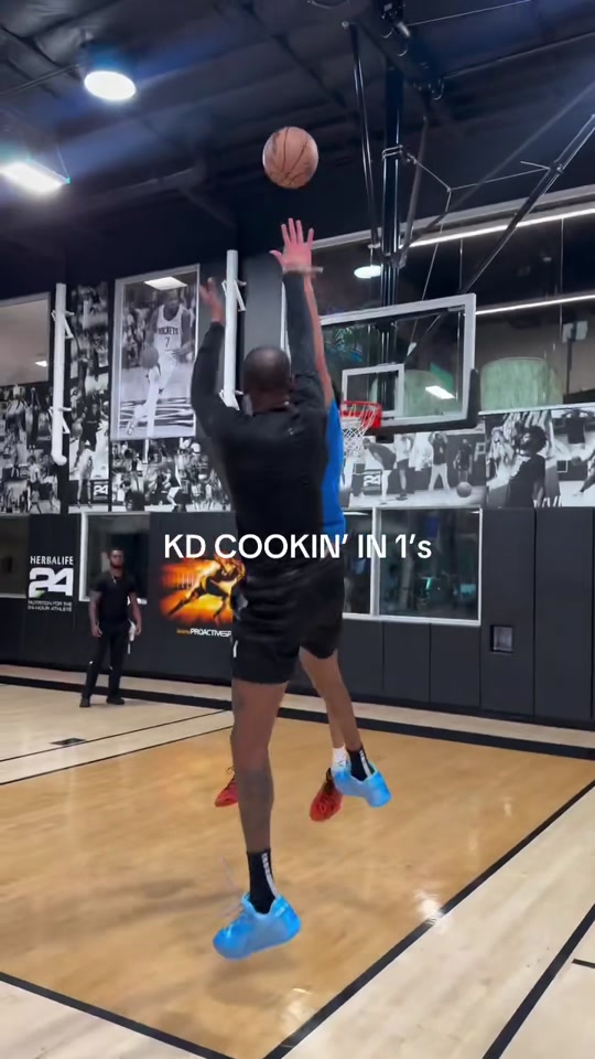 Un-guardable matchup for ANYONE ] KD in 1’s