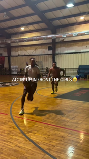 He saw the girls on the sideline and pulled somethin out he’s never d...