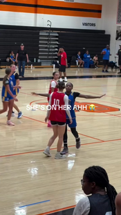 She took that face guard assignment very seriously #ballislife #bb...
