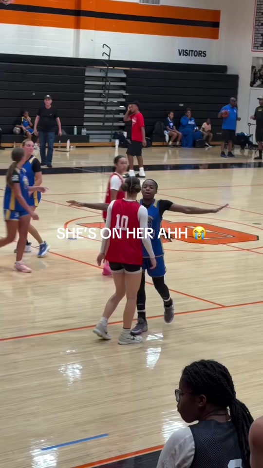 She took that face guard assignment very seriously #ballislife #bb...