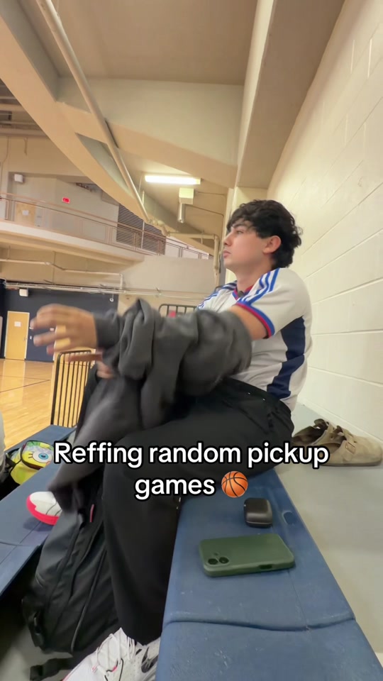 They’re starting to recognize me haha. #nba #basketball #ref #prank...