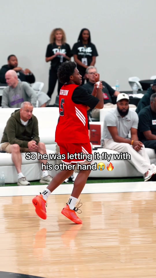 Bro might be ambidextrous #fyp #aau #micahgordan #basketball #made...