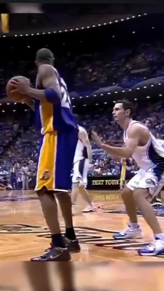Kobe didn’t need a complicated combo. Jab outside → Rock step → Pul...