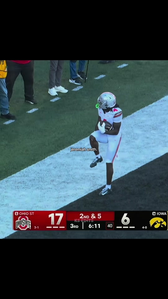 Could Easily Be The Best WR To Ever Play #nfl #football #collegefo...