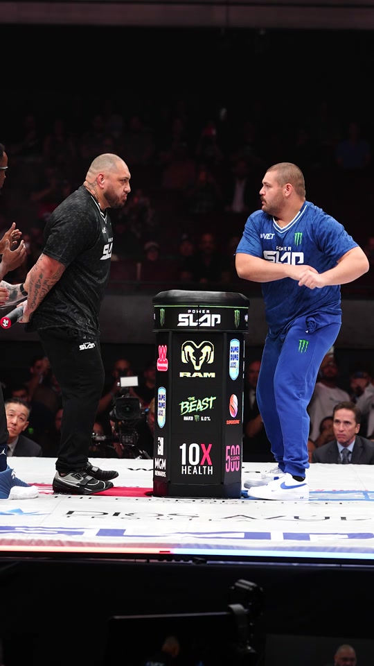 HE'S GOT THE PAU-WER Pono Pau gets the TKO to start off the live ca...