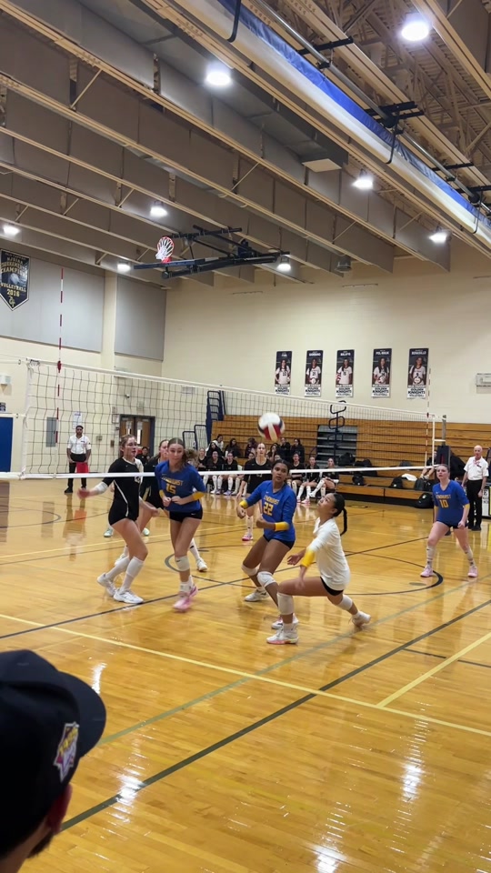 #volleyball #volleyballgirls #highschoolvolleyball #teamwork #fypシ