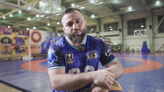 Sumo wrestlers challenge Lendrush, Daoud, and Gadzhi the Machine to the mat!