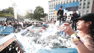 THE SIMPLE SESSION HITS THE STREETS OF TALLINN