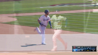 Cody Bellinger is BACK for an encore in Chicago!