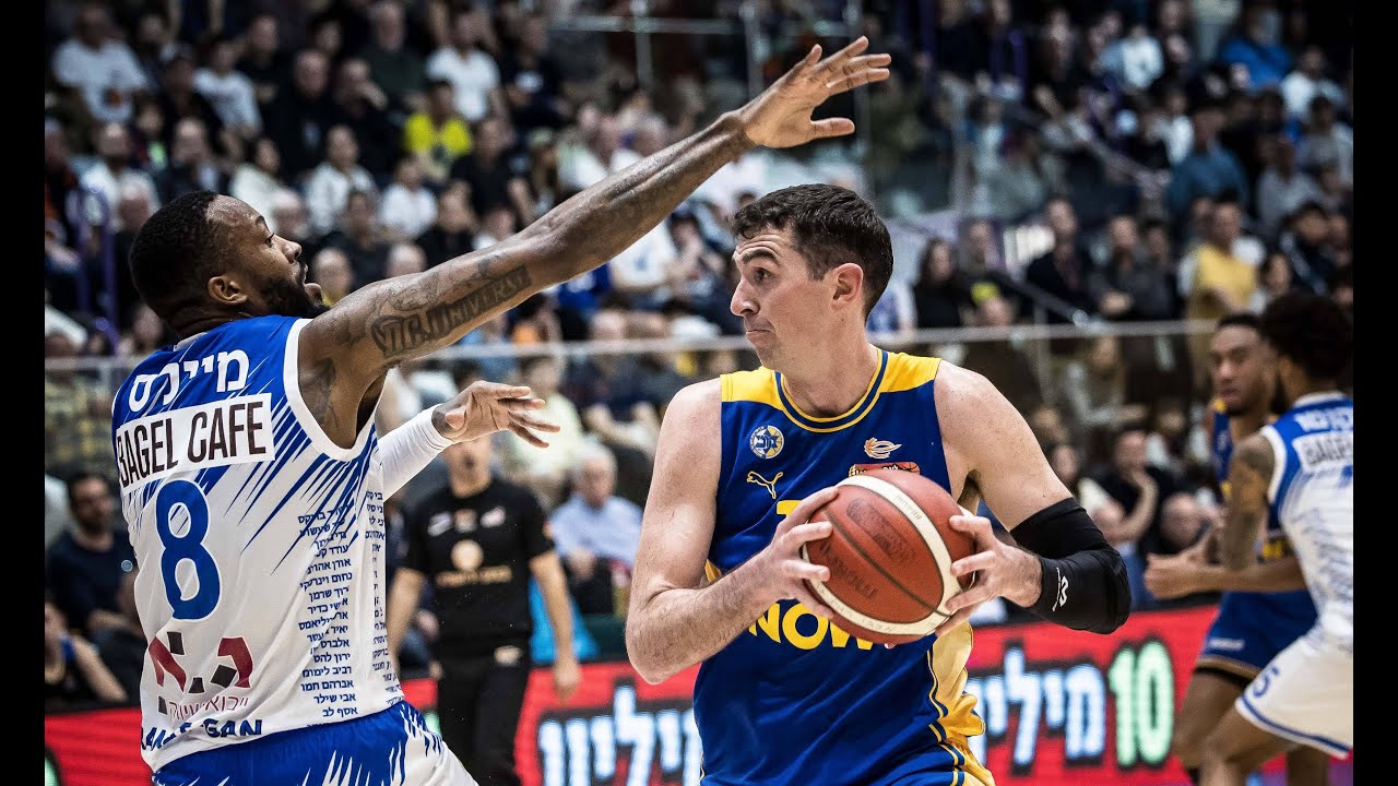 Stepping into Sorokin's shoes: Jake Cohen changed the game coming off the bench.