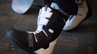 Setups: Summer Fenton Arbor Snowboard+Bindings, O’Neill Outerwear and Deelux Boots