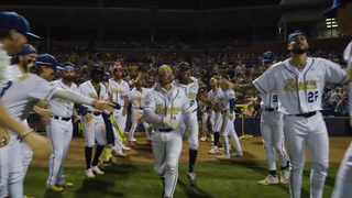 "Somebody to Love" Justin Bieber and Usher Hitter Walk-Up | The Savannah Bananas