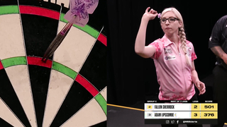 NINE-DARTER - First woman to hit perfect leg on TV