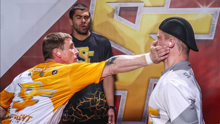 'Shamokin Thunder Clap' vs 'the Guardian' at SlapFIGHT