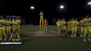 Savannah Bananas Perform SpongeBob "Sweet Victory" Halftime Show