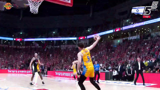 Made the difference: Roman Sorokin's aerial celebration in the Clasico