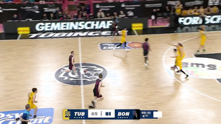 In Flamengo's victory over Bauru in the Super 8 Cup, forward/center Gabriel Jaú delivered a historic performance. Not only did he score a career-high, but he also achieved the highest individual score in Super 8 Cup history, matching Davaunta Thomas' rec