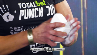 The most powerful women in slap fighting! Monika "Waldek" vs Ewa "Tygrysica"| PUNCHDOWN 5 Super Fight