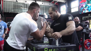 Irakli Zirakashvili vs David Dadikian ArmWrestling Dubai