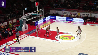 On the buzzer: the incredible ending of Pistoia versus Pesaro.