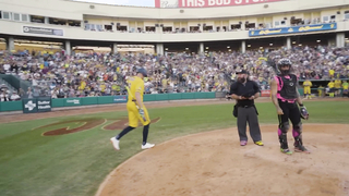 Hunter Pence Steals Show for The Savannah Bananas