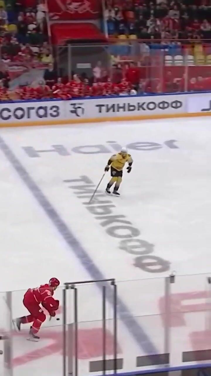 Masterfully set up, masterfully finished! Spartak scores beautifully!  #KHL #GagarinCup