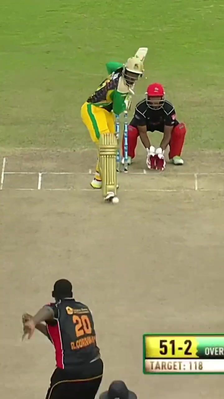Rahkeem Cornwall's AMAZING catch off Chris Gayle!
