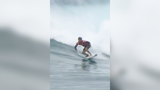 Kanoa Igarashi's Sunset Victory: Clear Vision at 20/20, Defeats Oahu's Own in Quarters